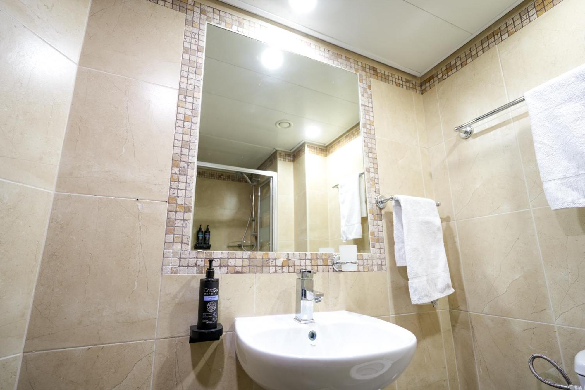Central Park Residence Eilat Bagian luar foto